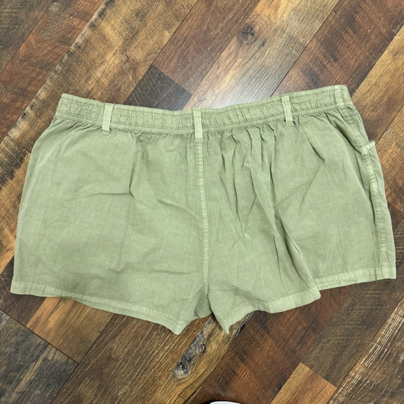 Wild Fable Mid-Rise Pull-On Camp Shorts Sage Green - Picture 2 of 6